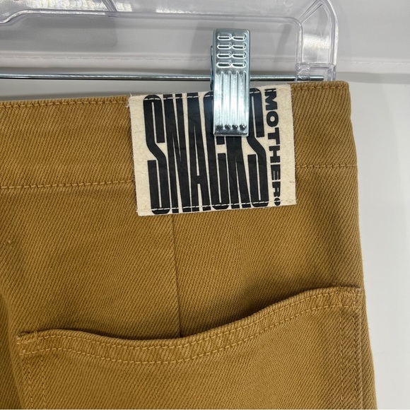 Snacks by Mother The Smoothie Green Utility Skimp Denim Pants in Bronze Mist 26 - Picture 6 of 11